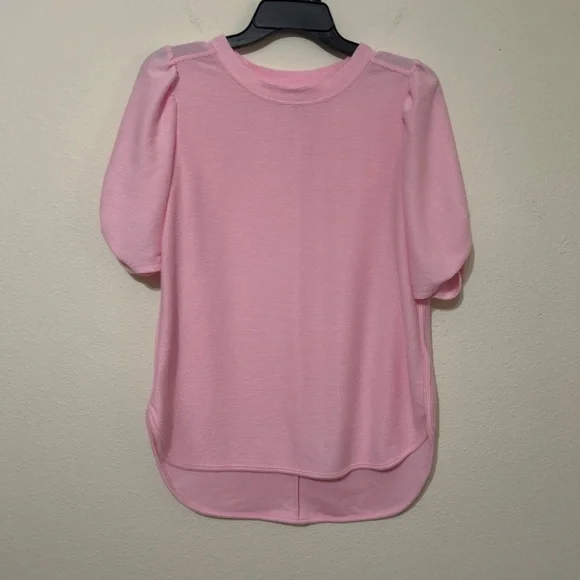 Crown & Ivy Pink Ribbed Short Puff Sleeve Blouse with Knotted Detail - Picture 4 of 8